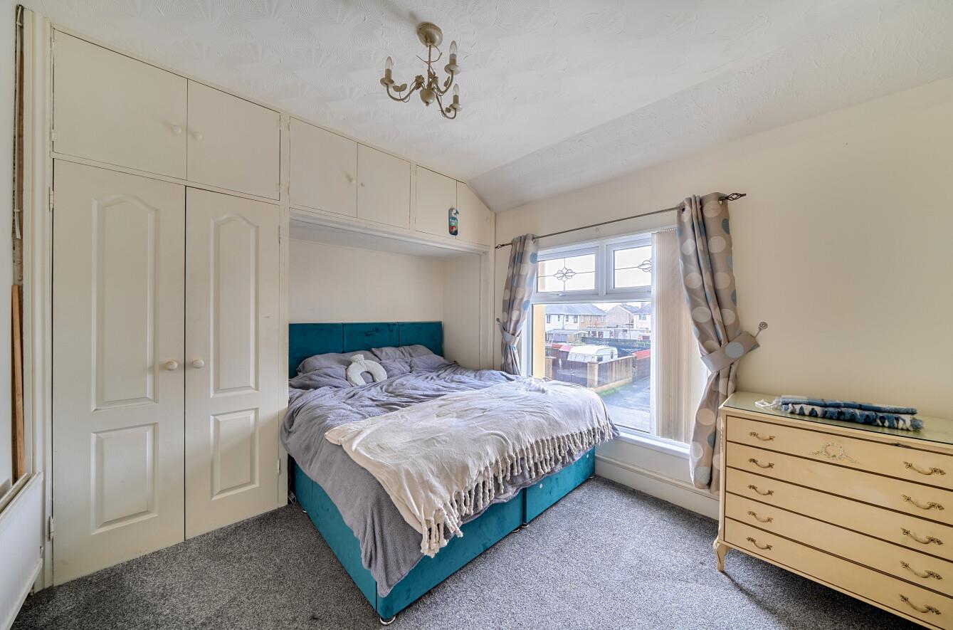 Heol Tregoning, Llanelli, SA15 2BD